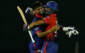 একাদশে নেই মুস্তাফিজ, শেষের ঝড়ে দারুণ জয় দিল্লির
