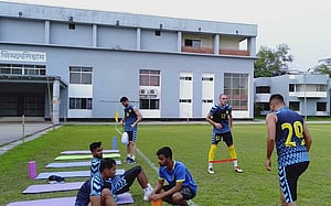 এলো না ভালেন্সিয়া, প্লে-অফে আবাহনী