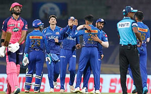 অবশেষে জিতল মুম্বাই ইন্ডিয়ান্স