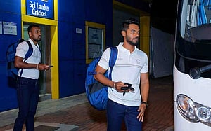 অধিনায়ককে ছাড়া ঢাকায় শ্রীলঙ্কা দল