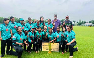প্রিমিয়ার লিগে অপরাজিত চ্যাম্পিয়ন সালমা-রুমানাদের মোহামেডান