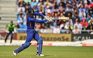 হুডার বিধ্বংসী সেঞ্চুরি, জুটির বিশ্ব রেকর্ড