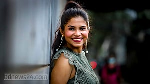 নায়িকা না খলনায়িকা?