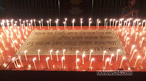 শহীদ বুদ্ধিজীবী দিবসে মোমবাতি প্রজ্বালন ফেনীতে