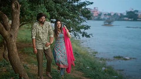 'Konjam Pakkam Vaa' song from Jinn out