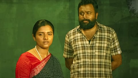 First single 'Aagayam Ambuttayum' from Sasikumar-Lijomol Jose's Freedom out