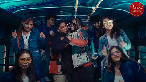 'Kaathu Namma Pakkam' promo song from Kudumbasthan out