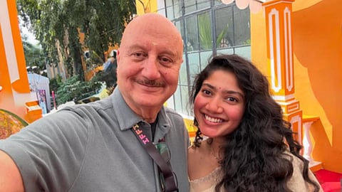 Anupam Kher meets Sai Pallavi,  calls her "real, affectionate, spontaneous"