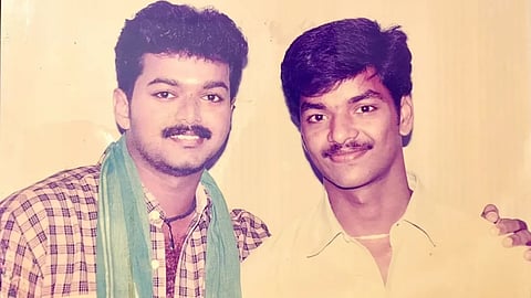 Jai on Vijay's mannerisms in Sattendru Maarudhu Vaanilai: 'I play his fan…'