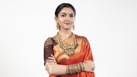 Khushbu returns to television with Jaya TV's Jackpot