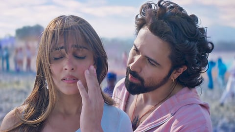 'Afsana Banaya Aapne,' first single from Emraan Hashmi-led Gunmaaster G9 is vintage Himesh Reshammiya number