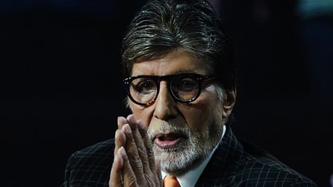 Amitabh Bachchan injures his knee on sets of Kaun Banega Crorepati