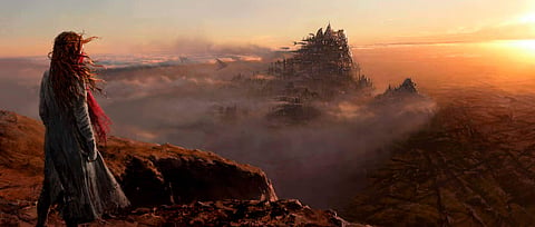 Mortal Engines Review: A visually stunning steampunk sci-fi let down by a mediocre story