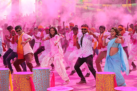 Kalakalappu 2 Review: A bloated comedy that gets funnier as it goes