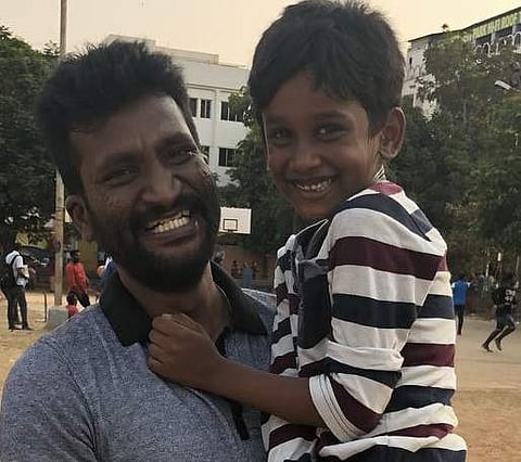 Suseenthiran reunites with Aadhalal Kadhal Seiveer team