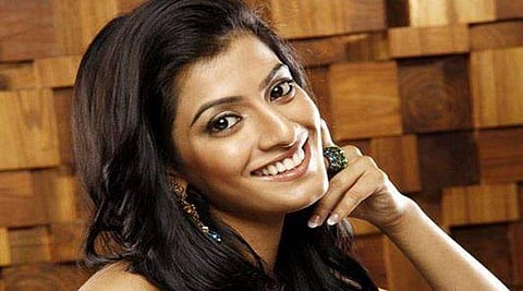 Varalaxmi joins Vijay 62 