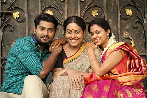 Marainthirunthu Parkkum Marmam Enna Review: Well-intentioned, but fizzles too early