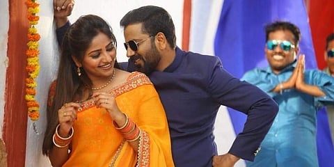 Ayogya-fame Mahesh Kumar in search of lead actor for his next, Maja Gaja?