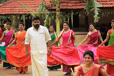 Simbu's Vantha Rajavathaan Varuven Stills 
