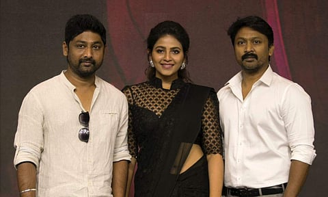 A still of Thiru, Anjali and Krishna