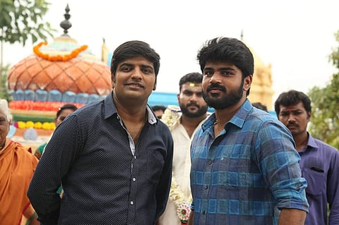 Sathish and Metro Sirish on the sets of Pistha
