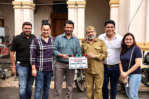 Annu Kapoor, Sharman Joshi to star in Sab Moh Maaya Hai