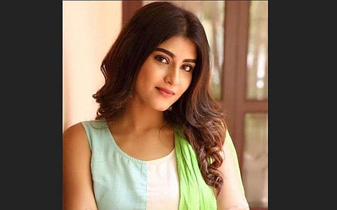 Divya Suresh meets with road accident