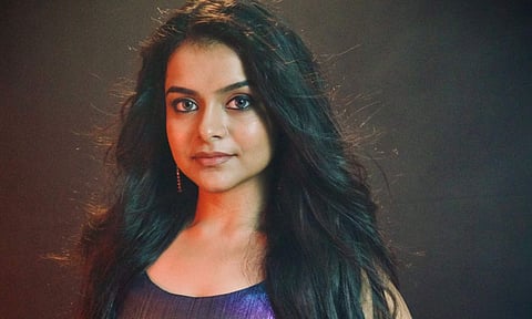 Rahman sir guided me line by line for Alaikadal song: Antara Nandy