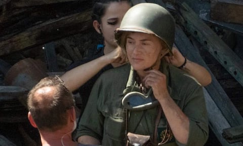 Kate Winslet returns to shoot post injury