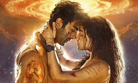 Ranbir Kapoor, Alia Bhatt stopped by protestors from entering Ujjain temple over beef comments 