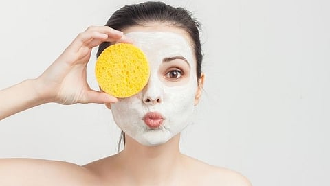 Oats Face Scrub: ओट्समध्ये 'हे' पदार्थ मिळसून तयार करा फेस स्क्रब