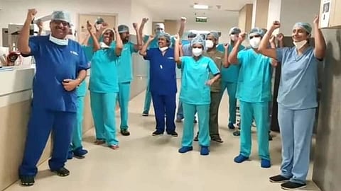 Health workers are raising awareness about corona by singing] at Goa