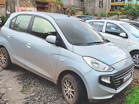 Goa: Car using black filming.