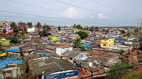 Goa : Zuarinagar huts increases.