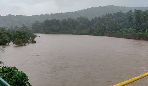  Shapora River 