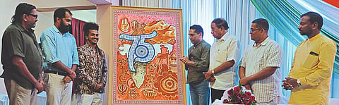 Minister Govind Gawde, MLA Ravi Naik, Sudesh Bhingi, Sagar Naik Mule, Saish Panandikar and Vignesh Naik after unveiling the natural color work of Sagar Naik Mule. Goa, 13 August2021.