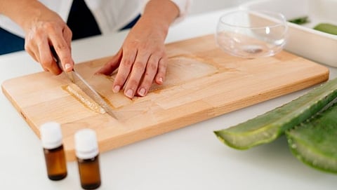 Kitchen Hacks: घरीच बनवा टिकाऊ एलोवेरा जेल