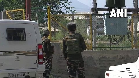 Jammu & Kashmir:  Two Hizb-ul-Mujahideen terrorists in n Khrew, Awantipora