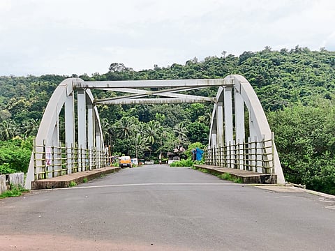 Goa : Beautiful area of Undir-Gawane bridge.