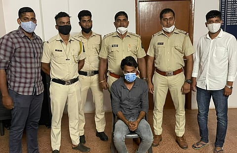 Police with suspect in ATM theft case in Bicholim (Goa Crime)