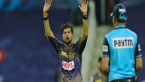 कुलदीपला (Kuldeep Yadav)  गुडघ्याची दुखापत झाली असून, तो यूएईहून (UAE) पुन्हा भारतात परतला आहे. 