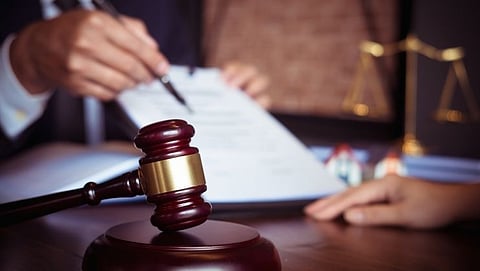 उच्च न्यायालय वकील संघटनेच्या अध्यक्षपदी परेरा 