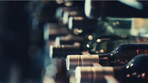 The liquor shops will closed in Delhi for 45 Days dew to New Excise Policy