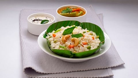 Morning Breakfast: ब्रेड आणि दहीसह बनवा झटपट उपमा 