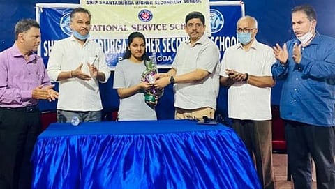 Pilot Richa Govekar  : प्राचार्य मिनेझिस यांनी स्वागत केले. प्रा. अनुष्का बालो हिने सूत्रसंचालन केले. तर उन्नती परब हिने आभार मानले. यावेळी शिक्षक व विद्यार्थीवर्ग उपस्थित होता.