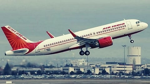 सरकारी विमान कंपनी एअर इंडियाच्या (Air India) अधिग्रहणासाठी टाटा समूहाची बोली मंजूर झाल्याचे वृत्त आता सरकारनेच फेटाळून लावले आहे.