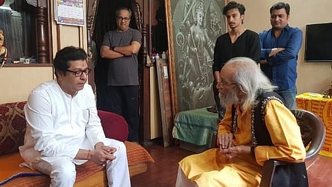 Raj Thackeray paid tribute to Babasaheb Purandare by special caricature 