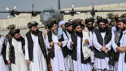 Afghanistan Escaping from Taliban control 