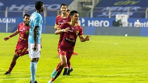 ISL: Hyderabad FC won match by 3-1 against Mumbai city  