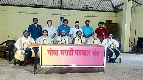 Goa Marathi Press Association honor to people who work in Covid  in Mapusa 